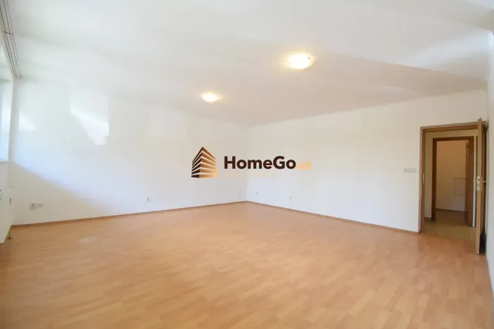 Pronájem bytu 1+kk, Praha - Troja, K Haltýři, 53 m2