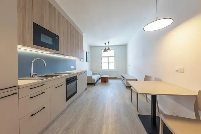 Pronájem bytu 2+kk, Praha - Nusle, Svatoslavova, 37 m2