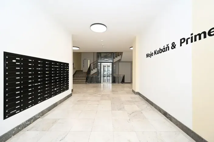 Pronájem bytu 1+kk, Praha - Vršovice, Kubánské náměstí, 19 m2