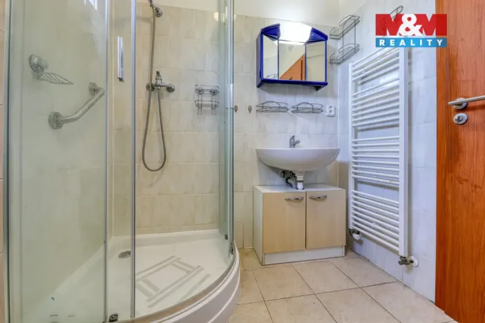 Prodej bytu 1+kk, Černošice, Komenského, 45 m2