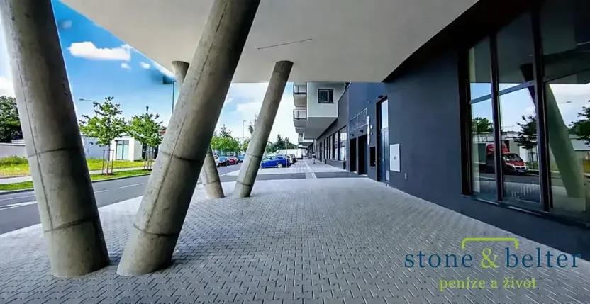 Pronájem bytu 1+kk, Praha - Strašnice, Zvěřinova, 38 m2