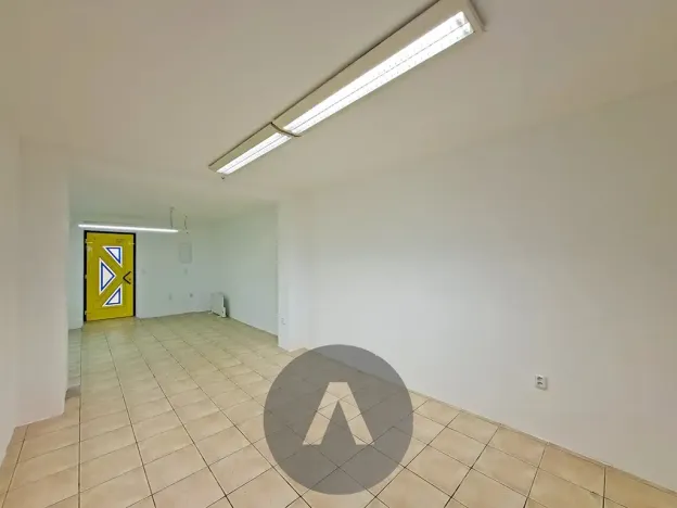 Pronájem obchodního prostoru, Rosice, Trávníky, 70 m2