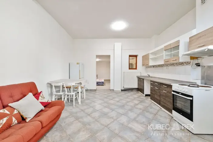 Prodej obchodního prostoru, Kamenice nad Lipou, Dobšova, 270 m2