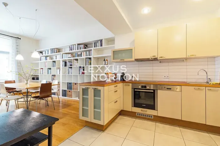 Prodej bytu 2+kk, Praha - Nové Město, Vojtěšská, 80 m2