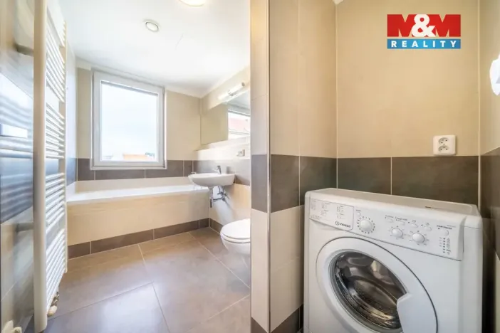 Prodej bytu 1+kk, Plzeň - Jižní Předměstí, Presslova, 36 m2