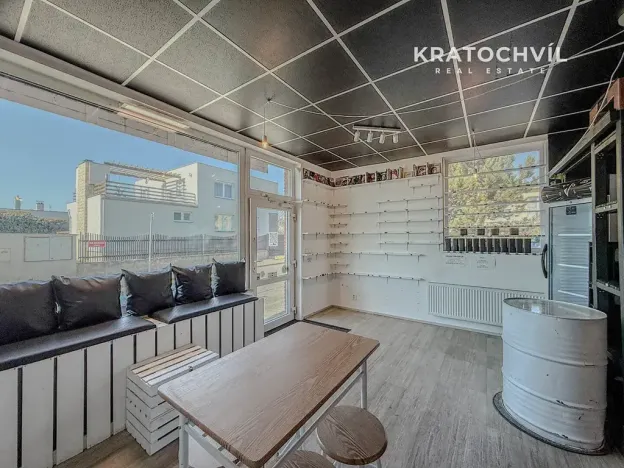 Pronájem obchodního prostoru, Jesenice, Na Ochoze, 48 m2