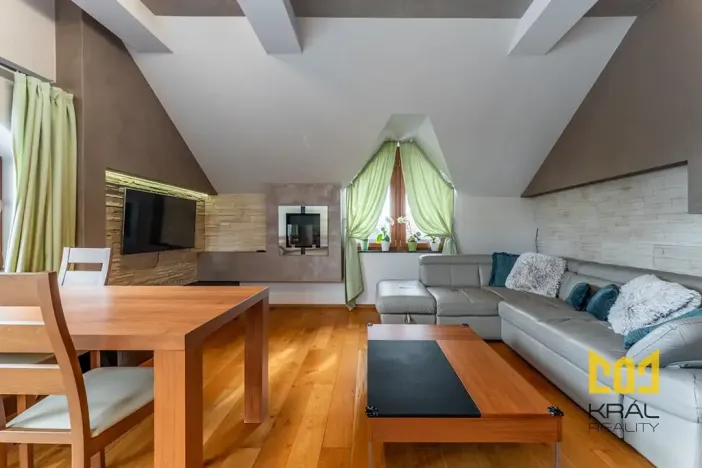 Pronájem bytu 3+kk, Praha - Horní Počernice, Náchodská, 91 m2