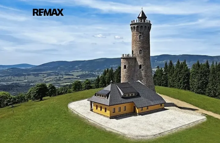 Prodej pozemku pro bydlení, Staré Město, 1438 m2