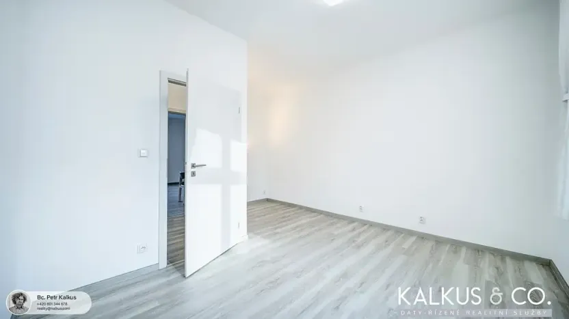 Pronájem bytu 2+kk, Hradec Králové, Střelecká, 58 m2