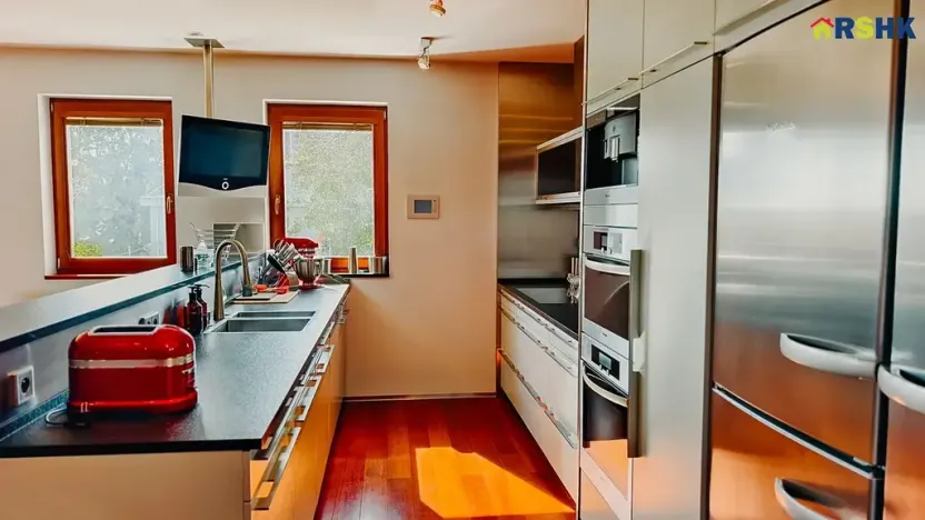 Prodej komerční nemovitosti, Hradec Králové, Petra Jilemnického, 950 m2