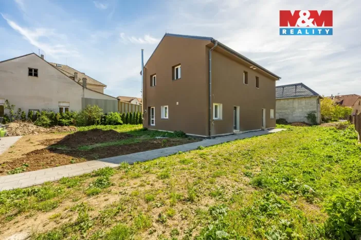 Prodej rodinného domu, Králův Dvůr, Fibichova, 97 m2