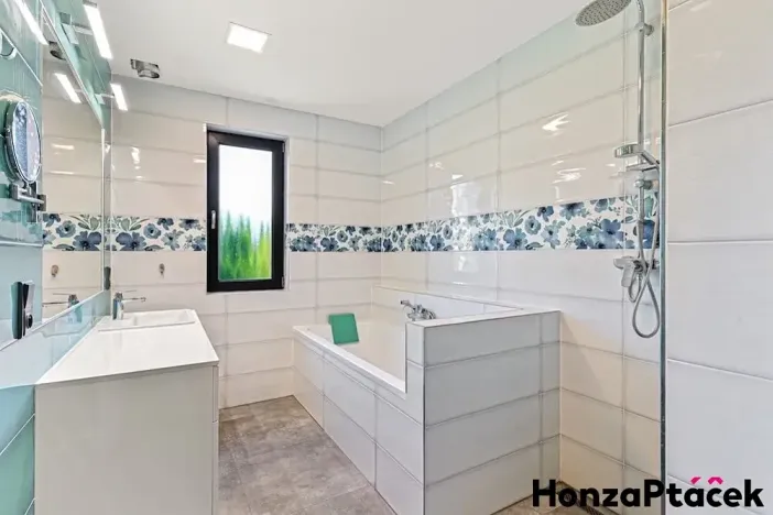 Prodej rodinného domu, Černé Voděrady, Černokostelecká, 159 m2