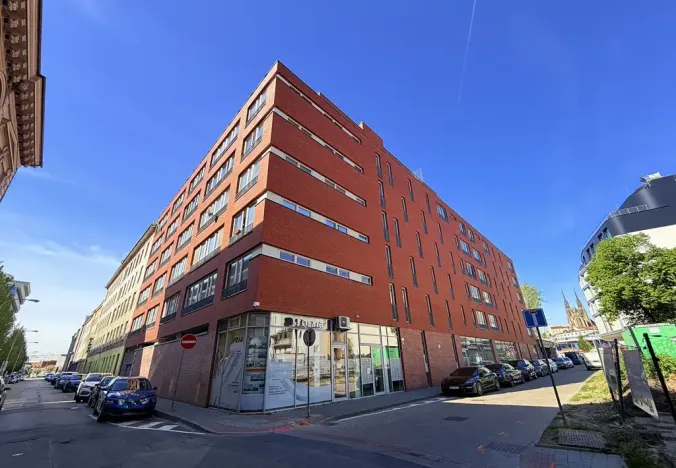 Prodej garážového stání, Brno, Spálená, 13 m2