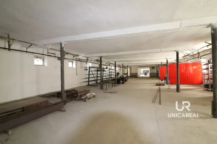 Pronájem skladu, Holubice, 1760 m2