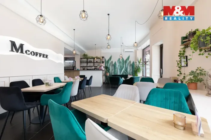 Prodej obchodního prostoru, Ostrava - Poruba, Hlavní třída, 69 m2