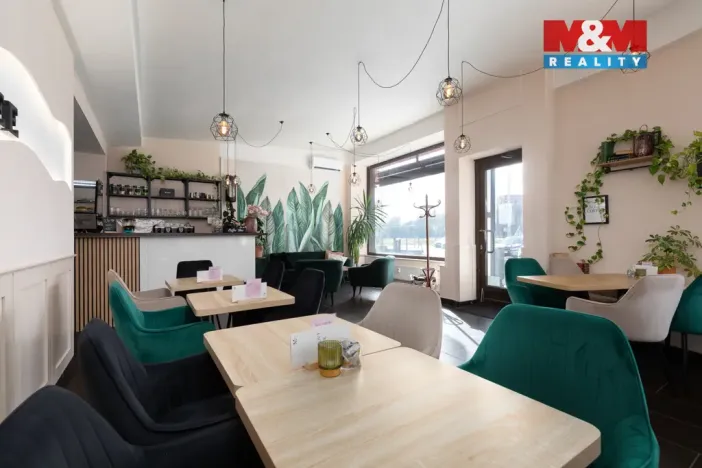 Prodej obchodního prostoru, Ostrava - Poruba, Hlavní třída, 69 m2