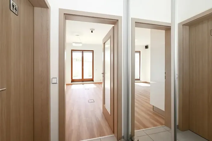 Pronájem bytu 1+kk, Praha - Liboc, Evropská, 51 m2