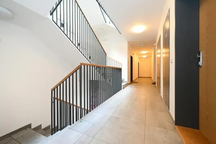 Pronájem bytu 1+kk, Praha - Liboc, Evropská, 51 m2