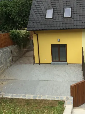 Pronájem rodinného domu, Milín, Zahradní, 78 m2