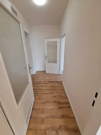 Pronájem bytu 2+kk, Praha - Vysočany, Novovysočanská, 60 m2