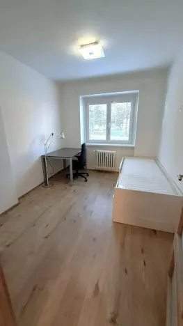 Pronájem bytu 3+1, Praha - Kobylisy, Vršní, 64 m2