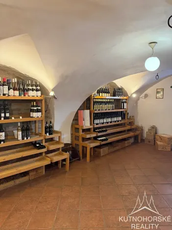 Pronájem obchodního prostoru, Kutná Hora, Václavské náměstí, 270 m2