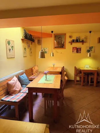 Pronájem obchodního prostoru, Kutná Hora, Václavské náměstí, 270 m2