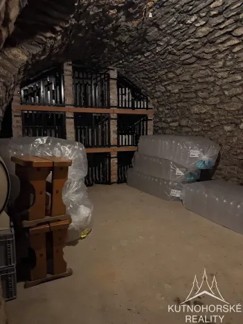 Pronájem obchodního prostoru, Kutná Hora, Václavské náměstí, 270 m2
