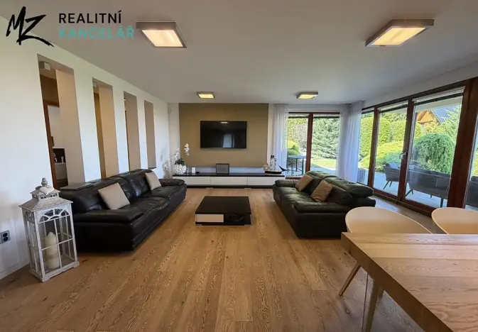 Prodej rodinného domu, Slatinky, 258 m2