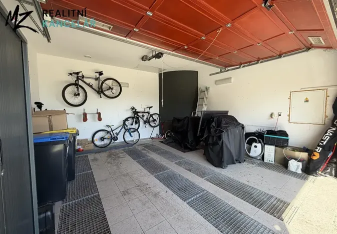 Prodej rodinného domu, Slatinky, 258 m2