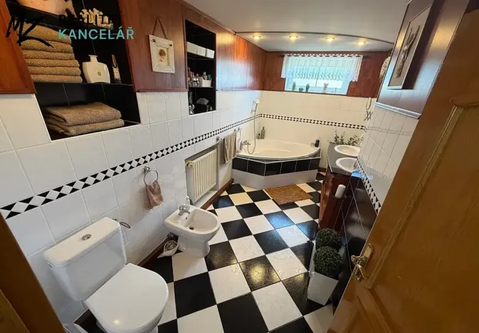 Prodej rodinného domu, Přáslavice, 300 m2