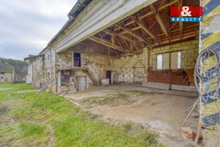 Prodej rodinného domu, Stříbro - Otročín, 300 m2
