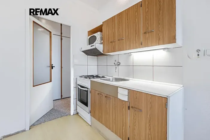 Pronájem bytu 1+1, Jindřichův Hradec, sídliště Vajgar, 42 m2