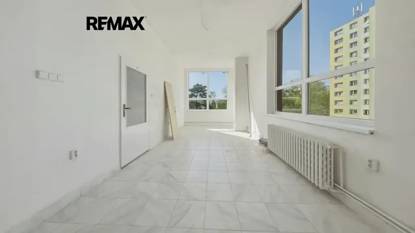 Pronájem obchodního prostoru, Nový Bor, Tř. T. G. Masaryka, 100 m2