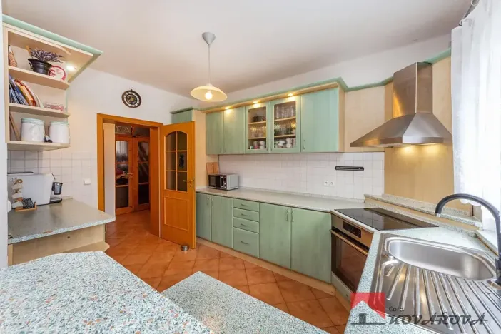 Prodej rodinného domu, Praha - Kunratice, Poběžovická, 221 m2