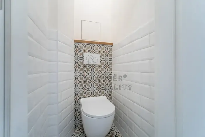 Pronájem bytu 1+kk, Praha - Smíchov, Nádražní, 28 m2