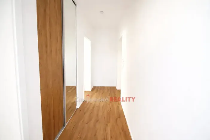 Pronájem bytu 2+kk, Znojmo, Jarošova, 45 m2