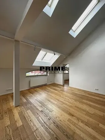 Pronájem bytu 3+1, Praha - Bubeneč, U akademie, 130 m2
