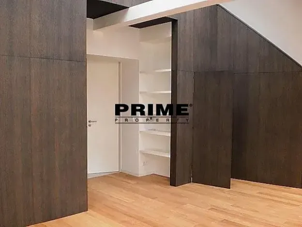 Pronájem bytu 3+1, Praha - Bubeneč, U akademie, 130 m2