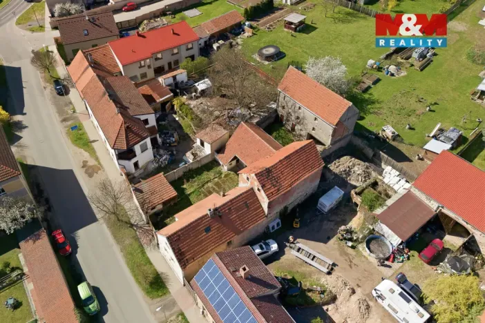 Prodej zemědělské usedlosti, Kněževes, Pražská, 90 m2
