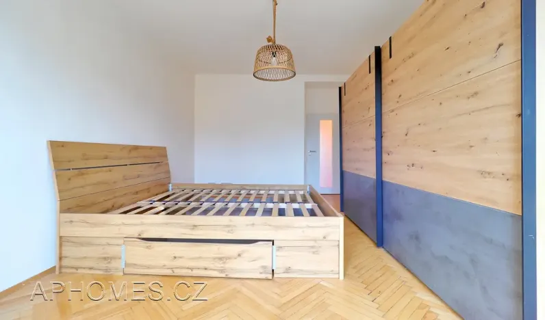 Pronájem bytu 3+kk, Praha - Žižkov, Biskupcova, 81 m2