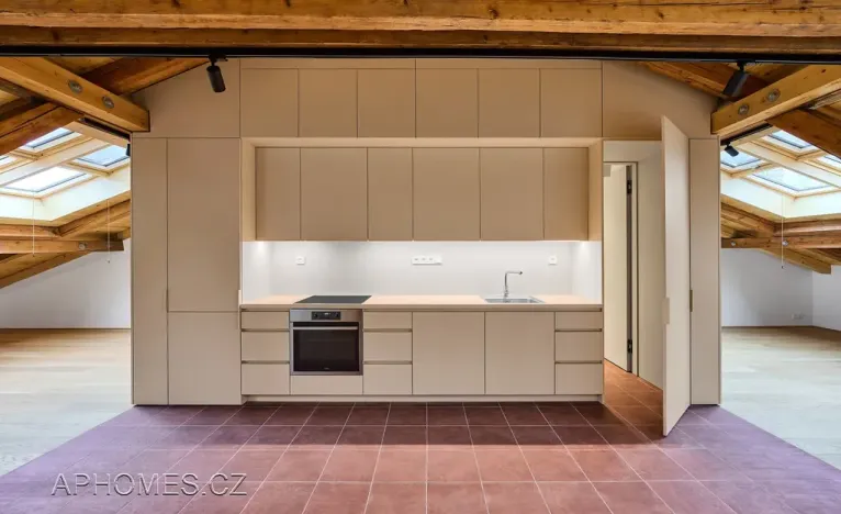 Pronájem bytu 1+kk, Praha - Nové Město, Podskalská, 97 m2