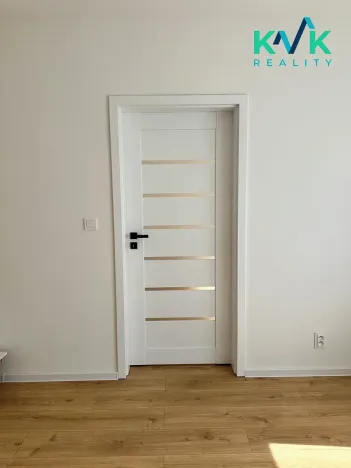 Prodej bytu 1+1, Karlovy Vary, Úvalská, 36 m2