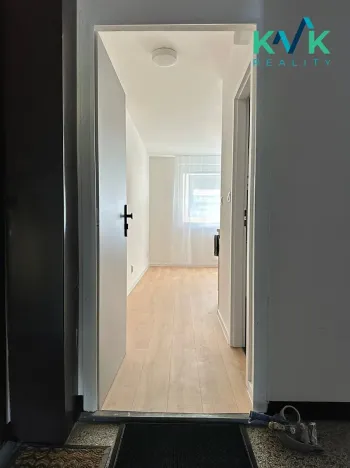 Prodej bytu 1+1, Karlovy Vary, Úvalská, 36 m2