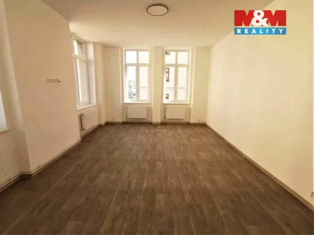 Pronájem bytu 2+1, Lomnice nad Popelkou, Komenského, 67 m2