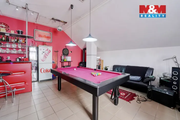 Prodej rodinného domu, Dolany, 225 m2