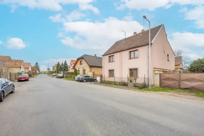 Prodej rodinného domu, Hředle, 245 m2