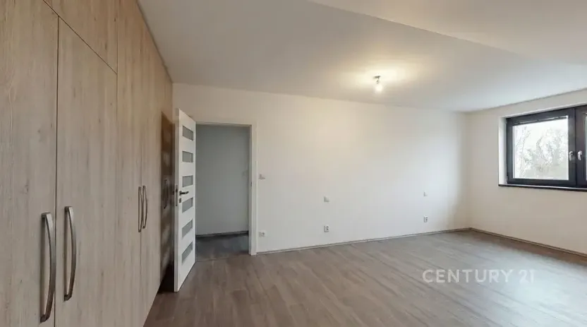 Prodej rodinného domu, Ivaň, 319 m2