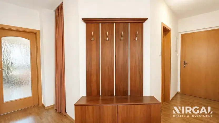 Pronájem bytu 2+kk, Úvaly, nám. Svobody, 55 m2