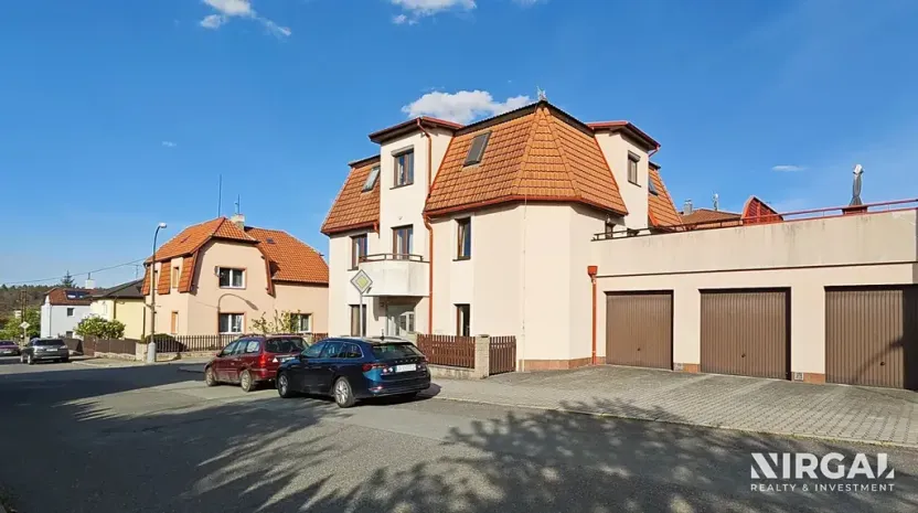 Pronájem bytu 2+kk, Úvaly, nám. Svobody, 55 m2